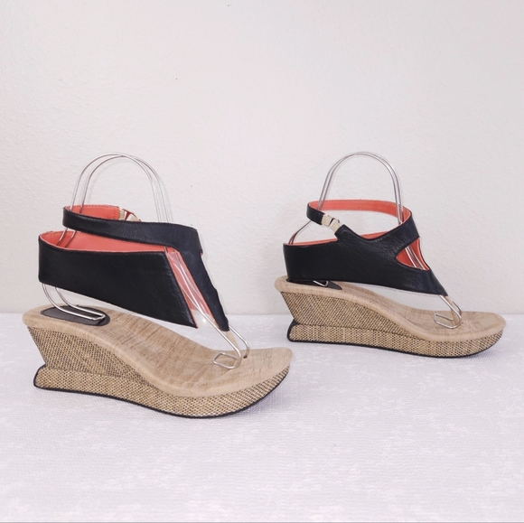 MODZORI Amaya Reversible Wedge Sandals - Picture 3 of 10